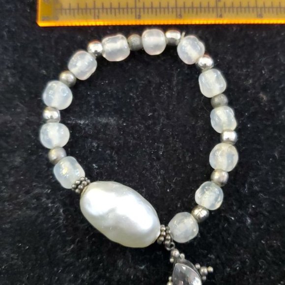 925 Sterling Silver Pearl Bracelet With Charm - Picture 4 of 4